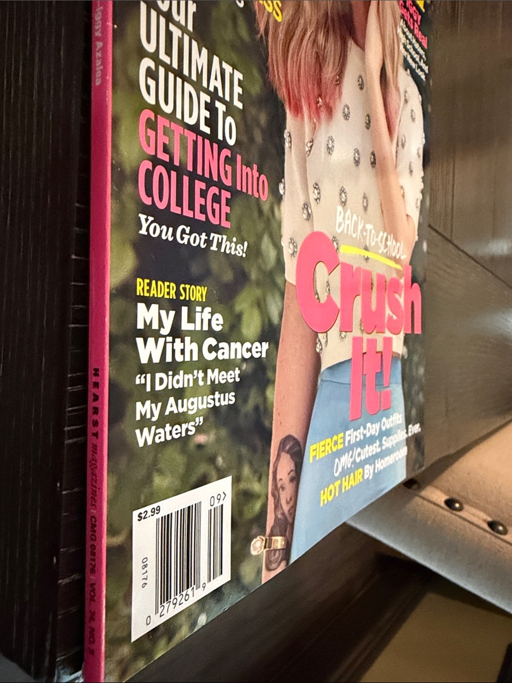 Magazine - Picture 4 of 4